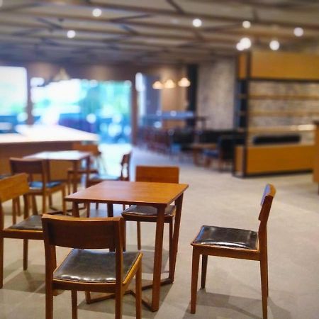 Hotel Marina Airport Семаранг Екстериор снимка