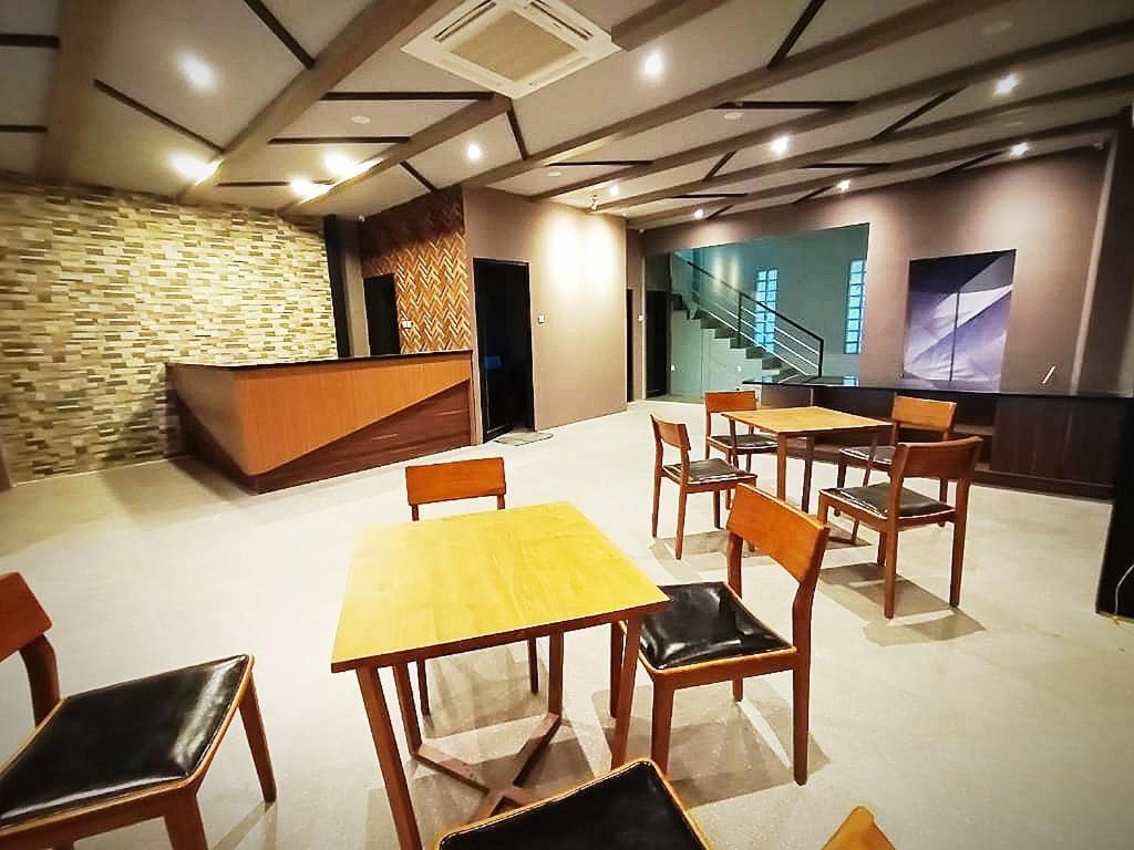 Hotel Marina Airport Семаранг Екстериор снимка